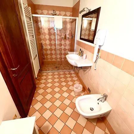 Capanna 1826 * سان جيمينيانو